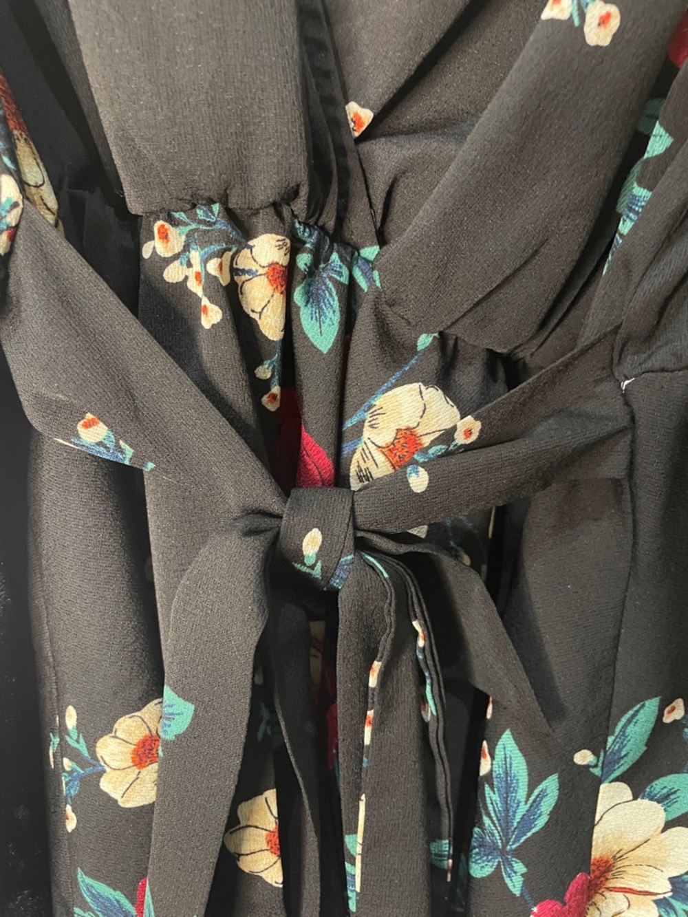 Black Floral Tie-Waist Kimono Top - Picture 2 of 6